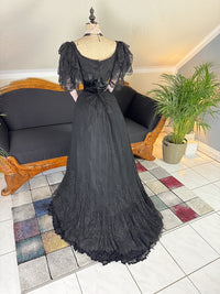 RA HIGGINS "Mohnblumenkleid", Pittsburgh, ca. 1896