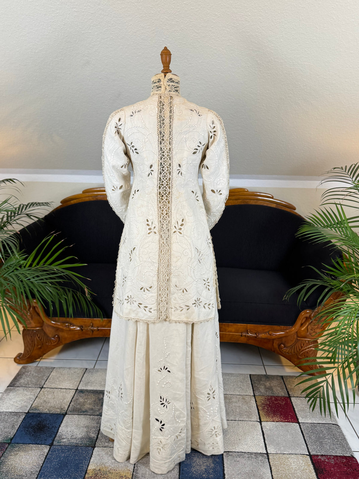 Antique Four‑Piece Edwardian Walking Dress ca. 1910 – Linen, Lace & Lady Gillman Provenance