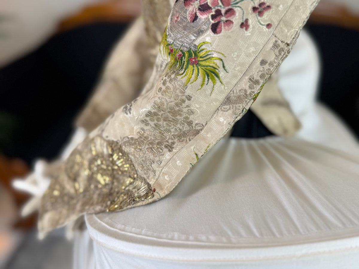 Seltenes Rokoko-Mieder, ca. 1765 – handgenähtes französisches Kleidungsstück aus dem 18. Jahrhundert