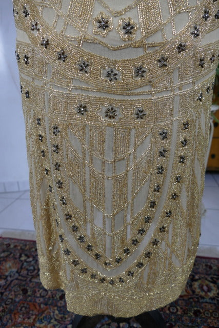 Antikes Flapper-Abendkleid, ca. 1926 – Perlenverzierte Jazz-Age-Silhouette