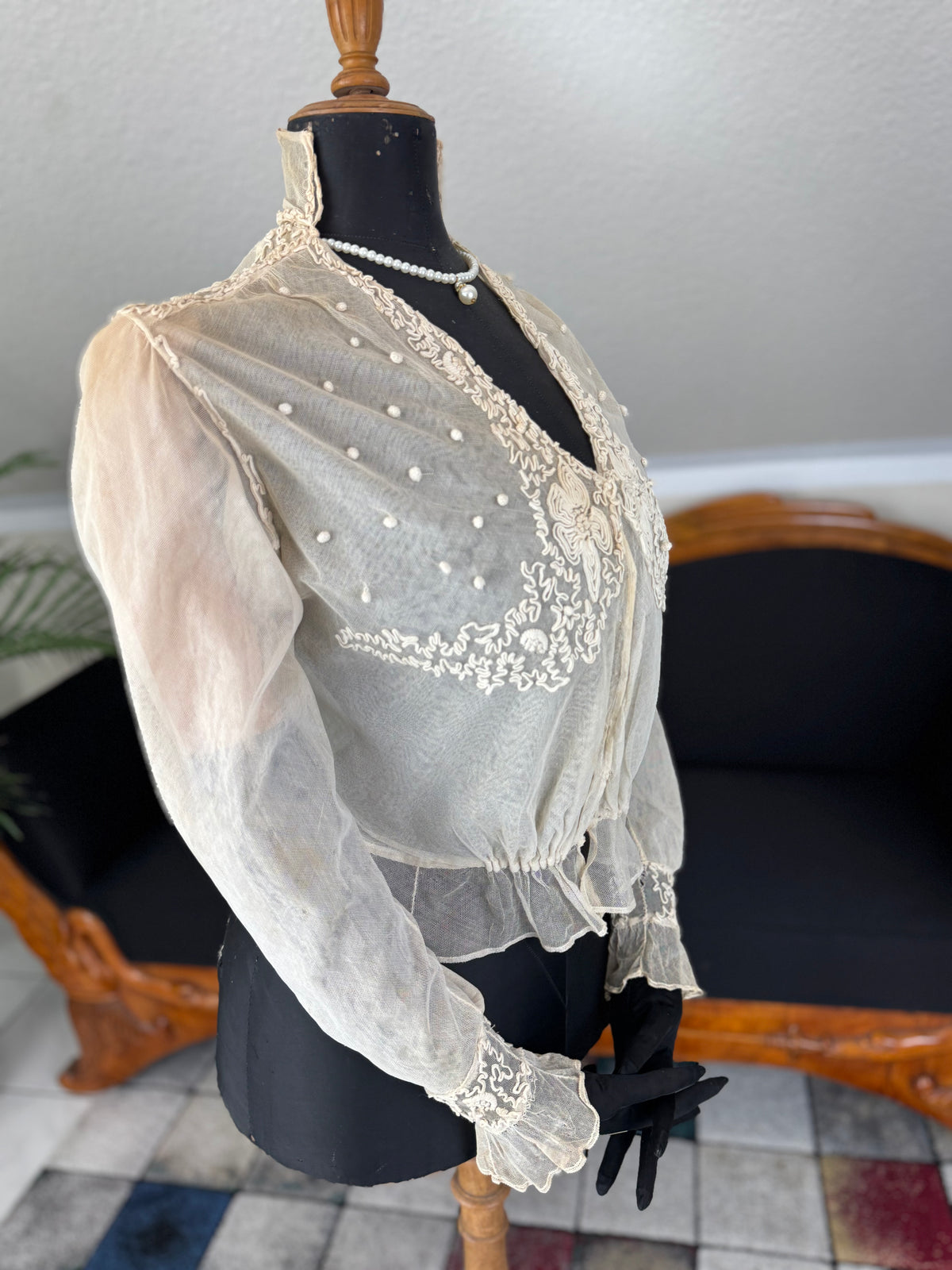Bluse mit Soutache-Applikation, ca. 1915