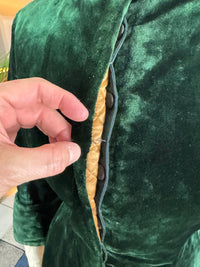 Seltene viktorianische Reitjacke, ca. 1878 – Grüner Samt, gestepptes Seidenfutter, historische Reitsportmode