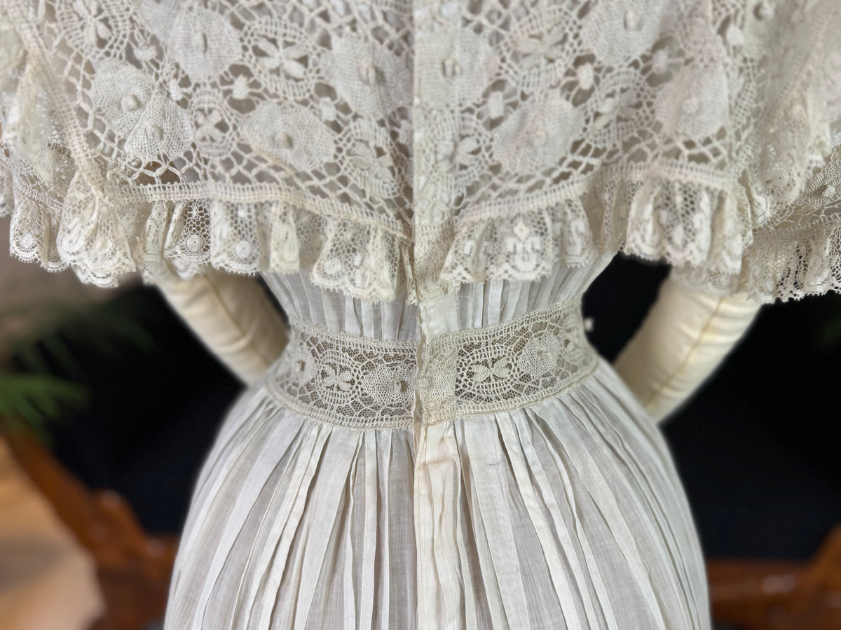 Antikes edwardianisches Teekleid aus Leinen, ca. 1906