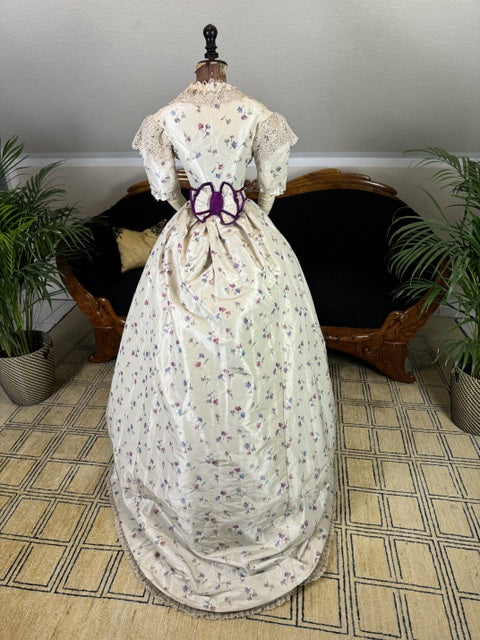 Antikes Seidenabendkleid mit Tagesoberteil, ca. 1864