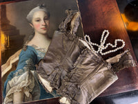 Rokoko-Mieder für ein junges Mädchen, Frankreich, um 1780 – Antikes handgenähtes Kleidungsstück aus dem 18. Jahrhundert