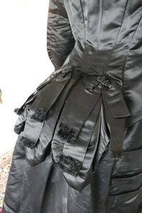 EMILE PINGAT Antikes viktorianisches Tournürenkleid, Paris, ca. 1882