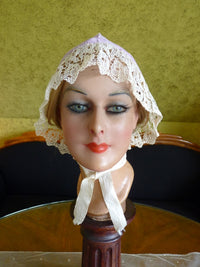 Fliederfarbene Boudoir-Mütze, 1920er Jahre