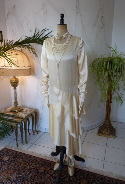 Art Deco bridal gown, America, ca. 1925