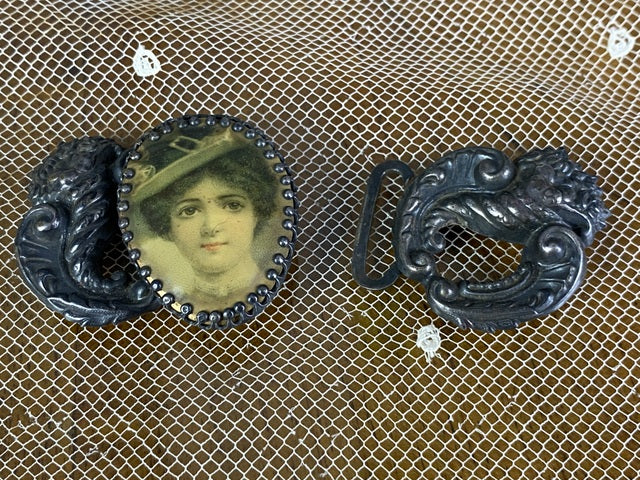 Gürtelschnalle mit Jugendstilmotiv, ca. 1908