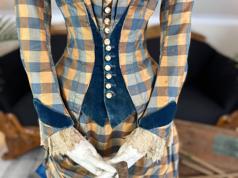 Victorian sport dress, ca. 1888 