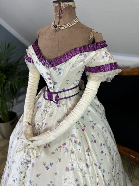 Antikes Seidenabendkleid mit Tagesoberteil, ca. 1864
