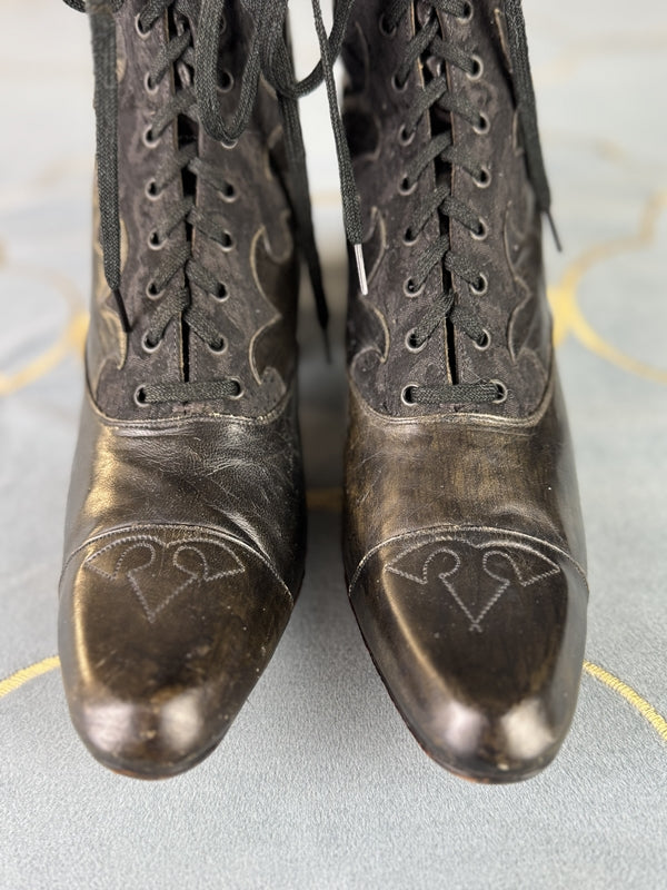Ungetragene Schnürstiefel, ca. 1900