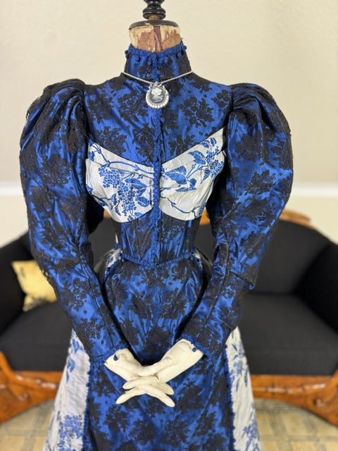 Antikes Empfangskleid, England, ca. 1896