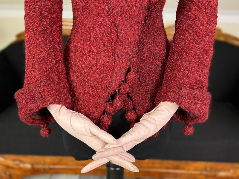 Viktorianische rote Wolljacke, ca. 1888