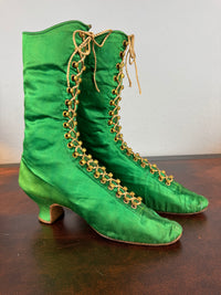 Victorian Green Silk Lace‑Up Boots, ca. 1875 – Low Heel, Brass Fasteners, Red Leather Lining