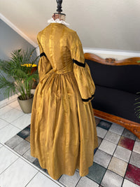 Antikes viktorianisches Tageskleid aus dunklem Goldbrokat, ca. 1858