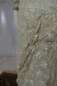 Antikes besticktes Spitzen-Bustle-Überkleid, 1880er Jahre
