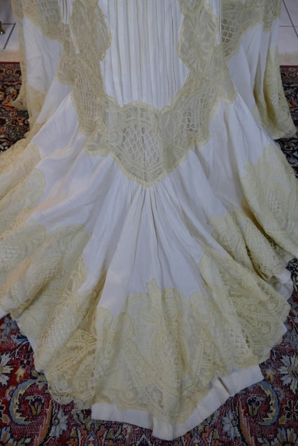 Antique two‑piece Edwardian dress, ca. 1901, Macheret New York & Paris, silk crepe and lace