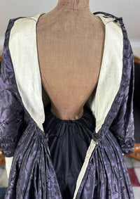 Antikes Biedermeier-Seidenbrokat-Besuchskleid, ca. 1847