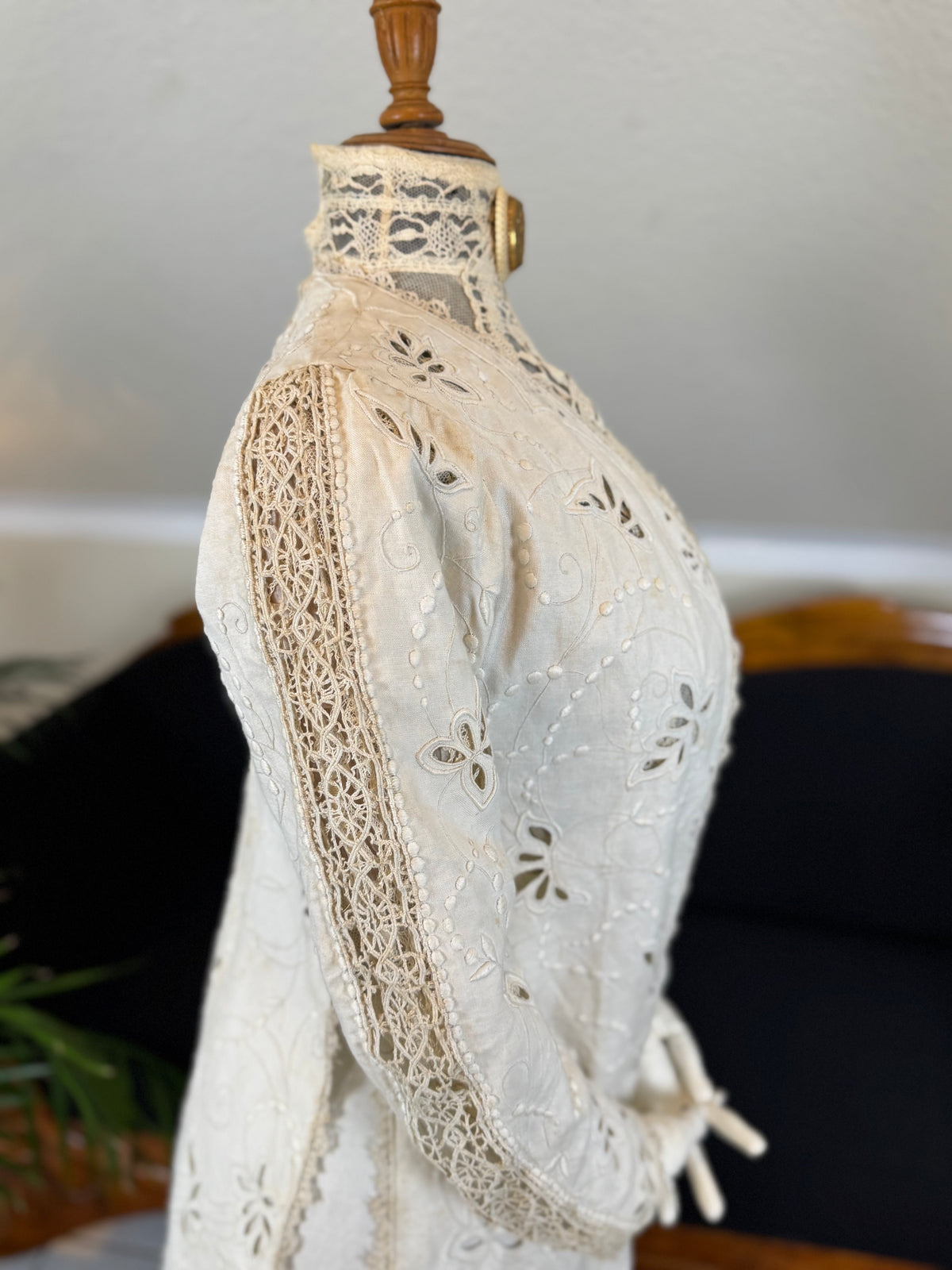 Antique Four‑Piece Edwardian Walking Dress ca. 1910 – Linen, Lace & Lady Gillman Provenance