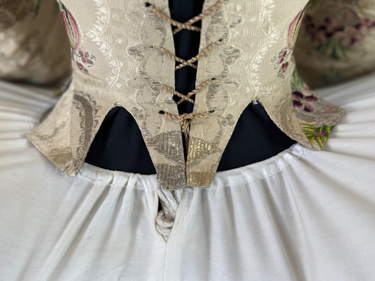 Seltenes Rokoko-Mieder, ca. 1765 – handgenähtes französisches Kleidungsstück aus dem 18. Jahrhundert