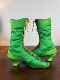 Victorian Green Silk Lace‑Up Boots, ca. 1875 – Low Heel, Brass Fasteners, Red Leather Lining