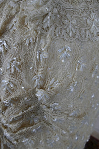 Antikes besticktes Spitzen-Bustle-Überkleid, 1880er Jahre