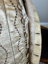 Cream Silk Embroidered Waistcoat, England ca. 1770 – Long‑Line Georgian Men’s Fashion
