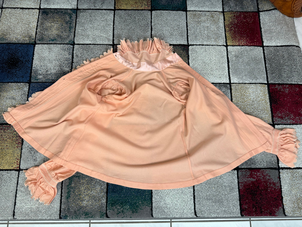 KÖNIGLICHE Bettjacke, aus dem Nachlass der Herzogin Maria Immakulata von Württemberg, geborene Erzherzogin von Österreich, 1900