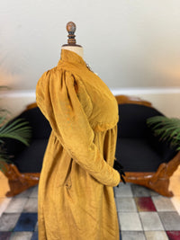 Antikes Regency-Kleid aus goldener Moiré-Seide, ca. 1815-1820