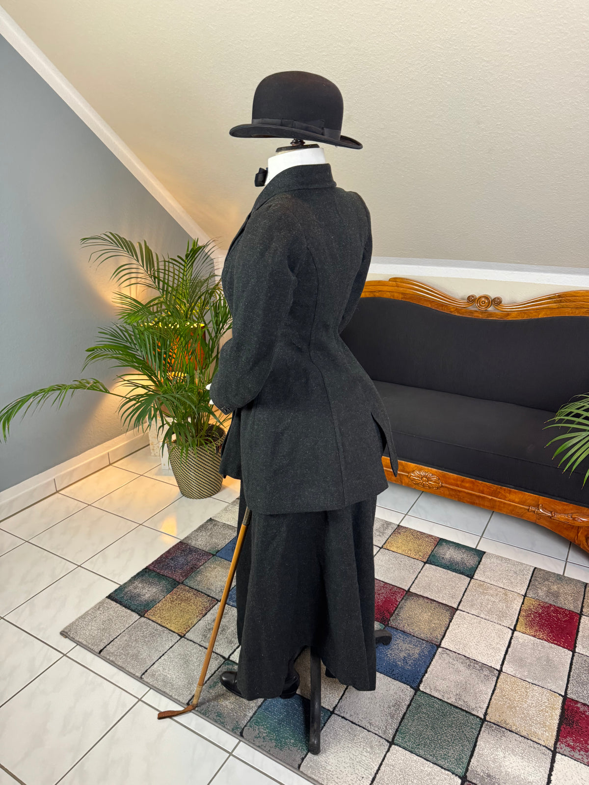 LEGG & MILLARD Antique Riding Ensemble, England, ca. 1904