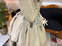 Antikes viktorianisches Seidenkleid, England, ca. 1868