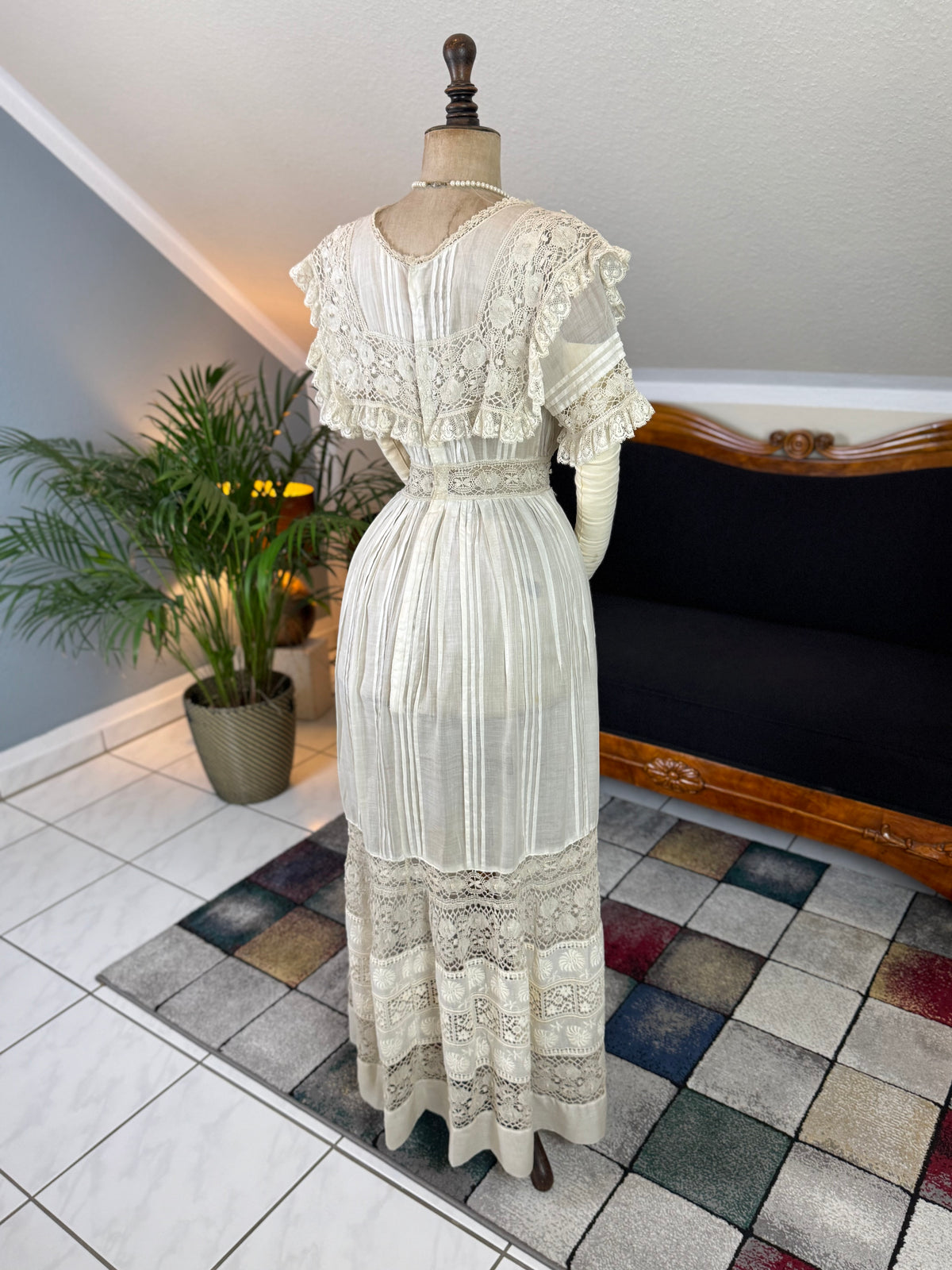Antikes edwardianisches Teekleid aus Leinen, ca. 1906