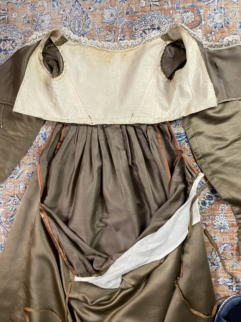 Empire-Seidenkleid, ca. 1805–1810