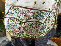 Antike Weste und blaue knielange Seidenhose, ca. 1790 – Besticktes florales Herrenensemble