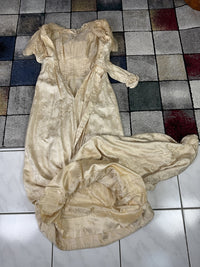 Antikes Hochzeitskleid aus der Titanic-Ära, ca. 1912