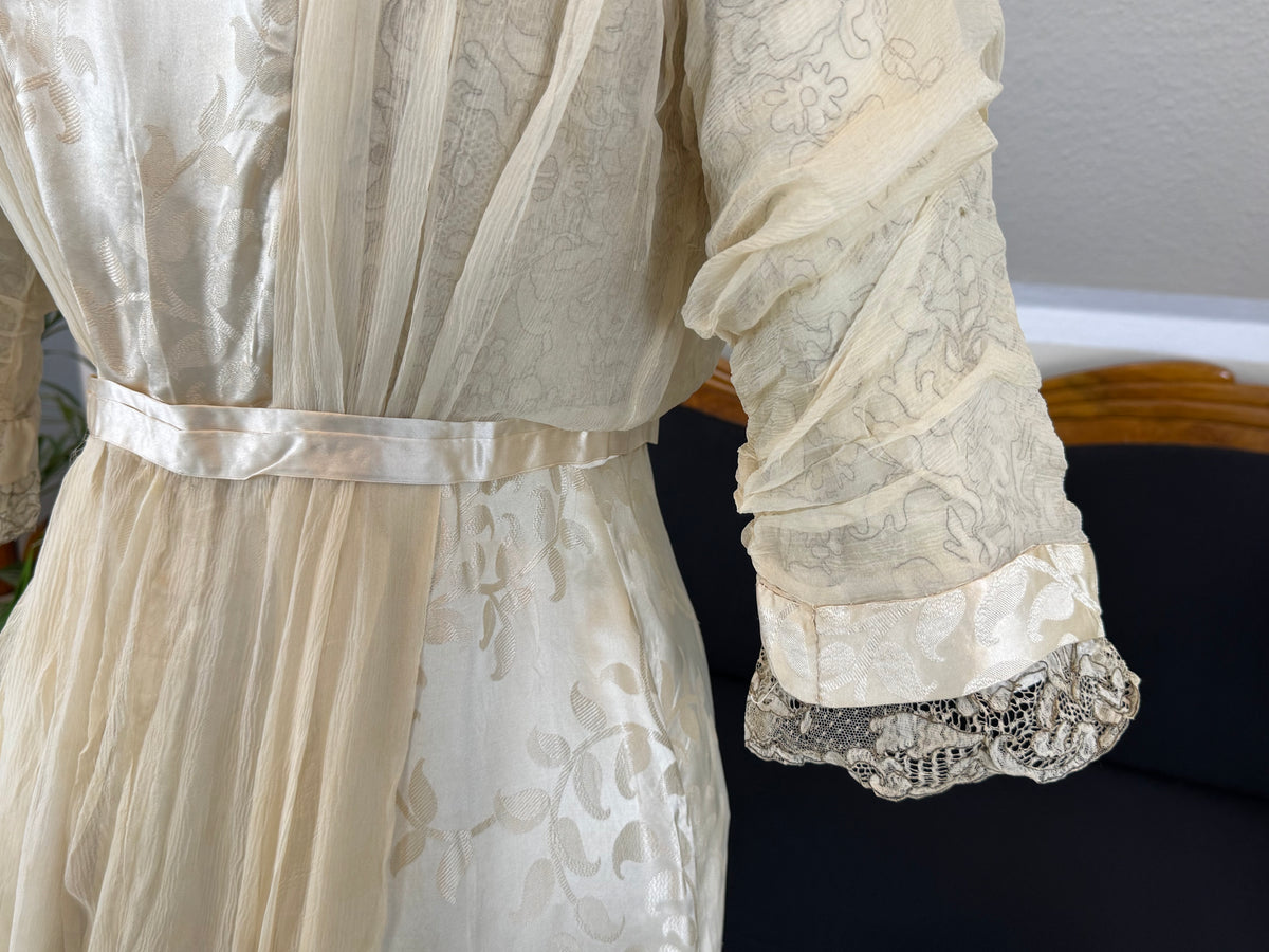 Evening Dress 1912 – Cream Silk Brocade with Lace & Crepe Drapes by M. E. Humble, Court Dressmaker, Lady Gillman Provenance