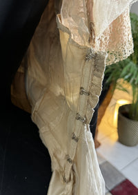 Antikes silbernes Lamé-Abendkleid aus der Titanic-Ära, ca. 1912
