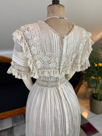 Antikes edwardianisches Teekleid aus Leinen, ca. 1906