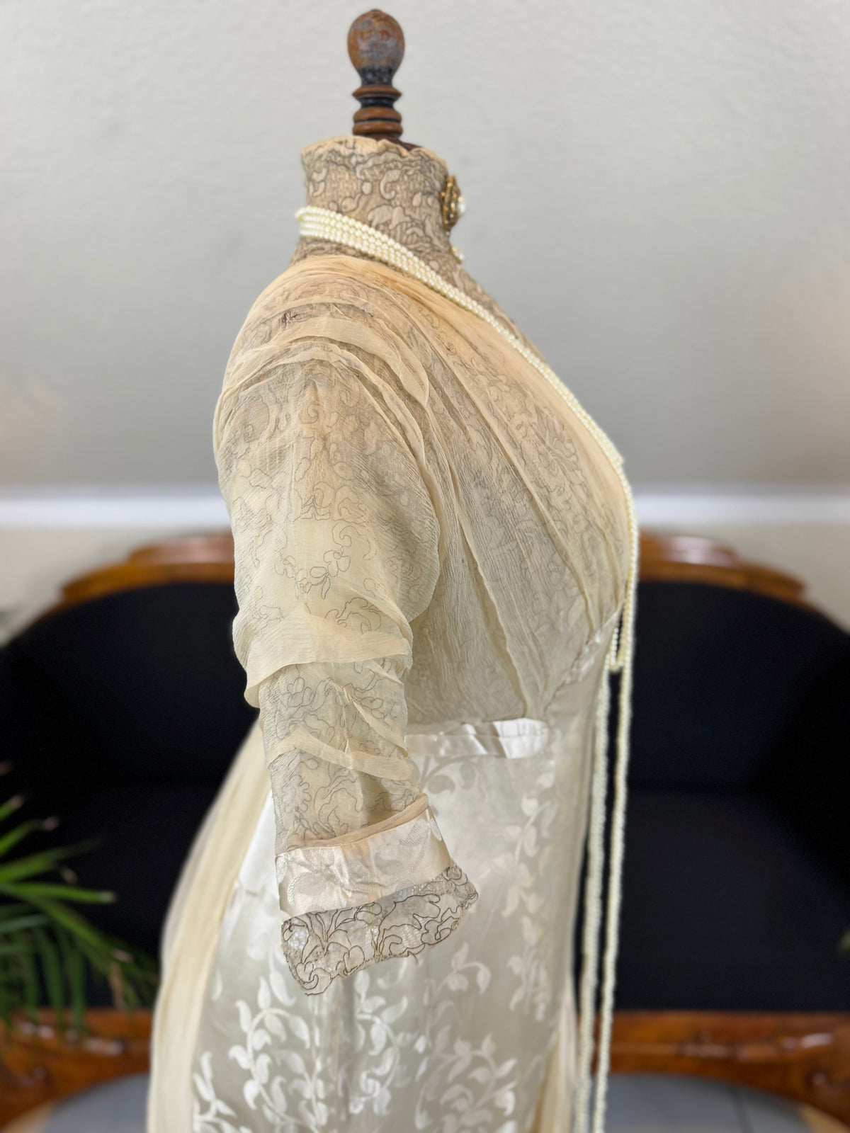 Evening Dress 1912 – Cream Silk Brocade with Lace & Crepe Drapes by M. E. Humble, Court Dressmaker, Lady Gillman Provenance