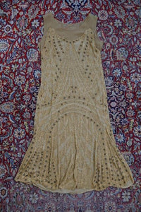 Antikes Flapper-Abendkleid, ca. 1926 – Perlenverzierte Jazz-Age-Silhouette