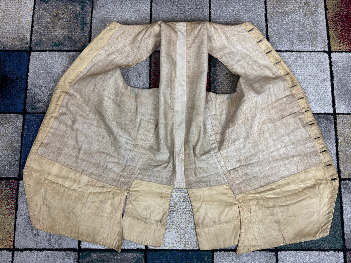 Cream Silk Embroidered Waistcoat, England ca. 1770 – Long‑Line Georgian Men’s Fashion