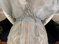 Antikes GUSTAVE BEER Abendkleid – Seidenchiffon &amp; Samt, Paris Couture ca. 1912