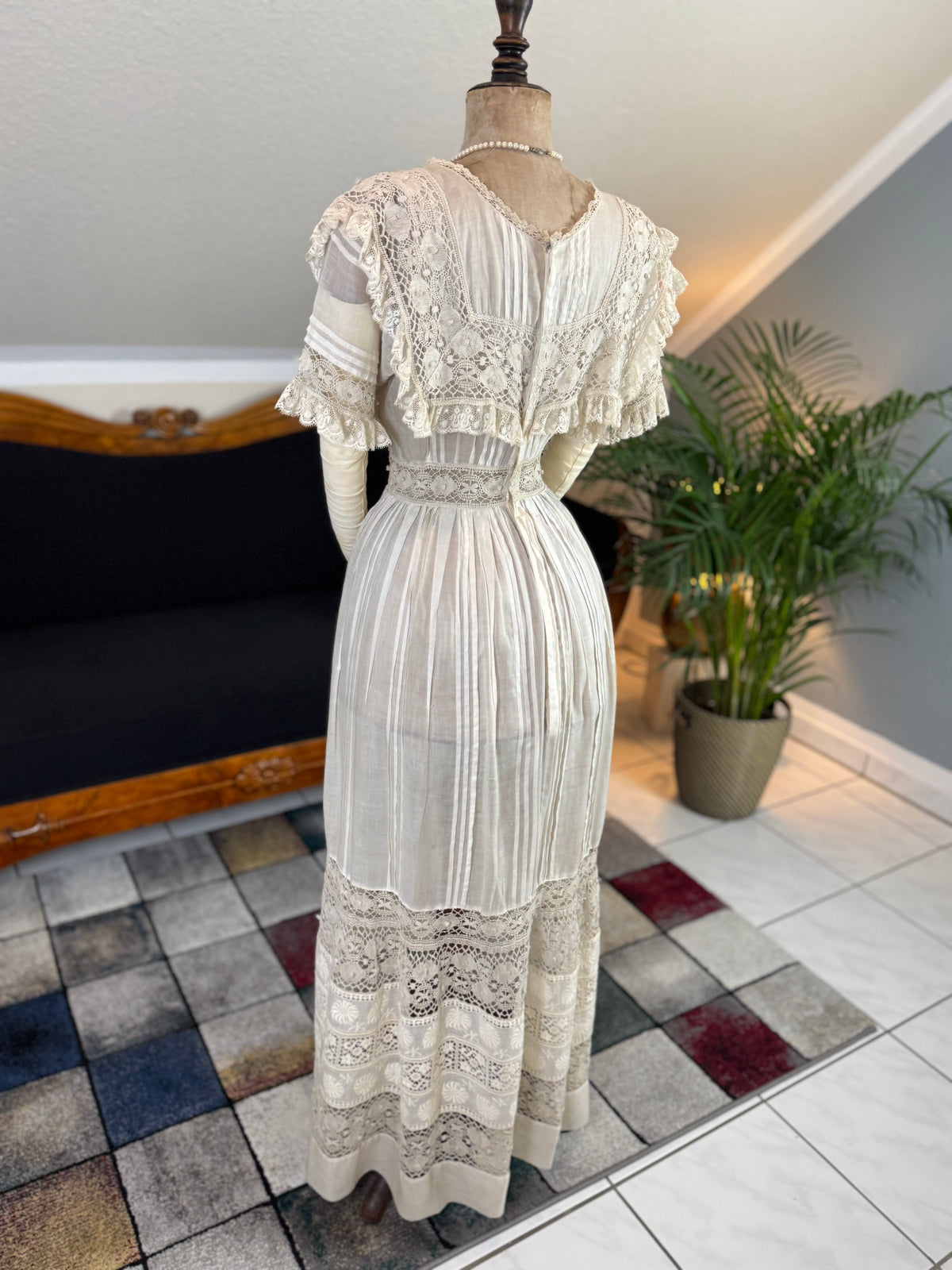 Antikes edwardianisches Teekleid aus Leinen, ca. 1906