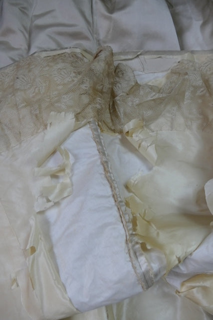 Victorianisches Abendkleid, ca. 1893 – Originaler Antik-Abendkleid aus den 1890er Jahren