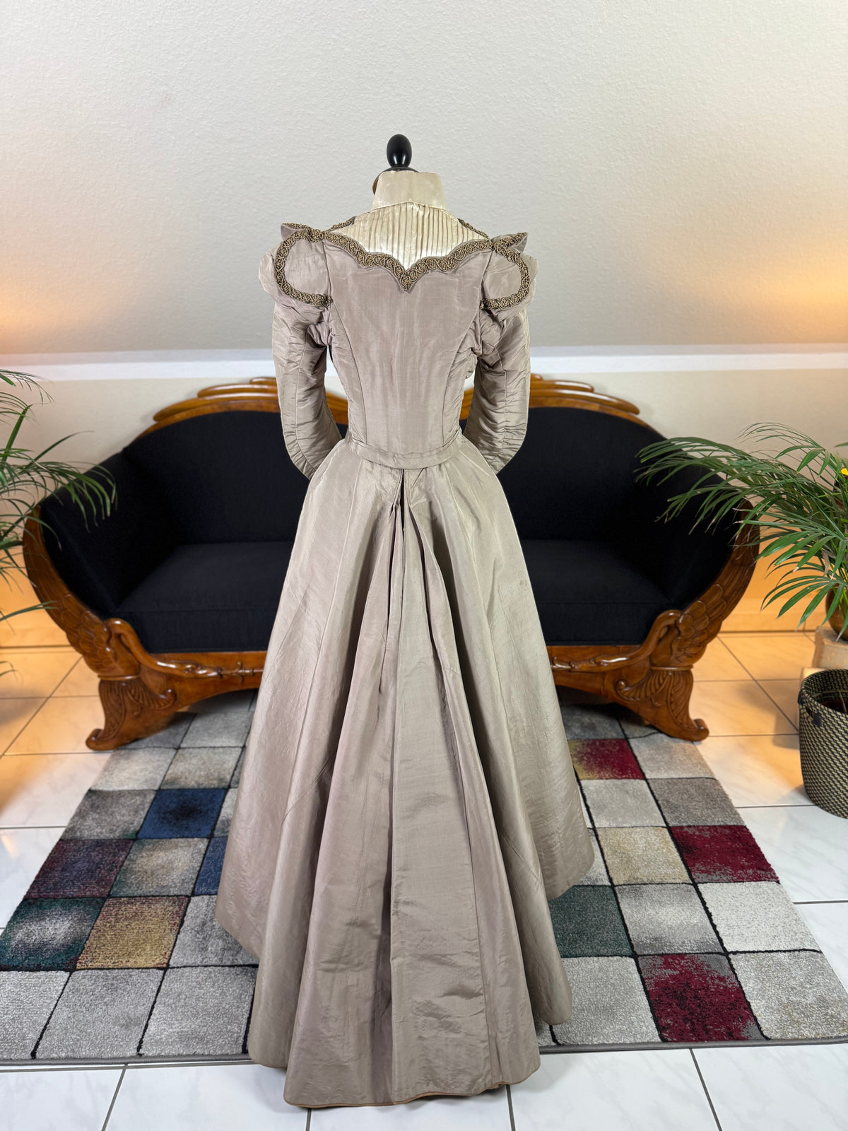 Antikes viktorianisches Gehkleid, ca. 1897 - Dreiteiliges englisches Ensemble