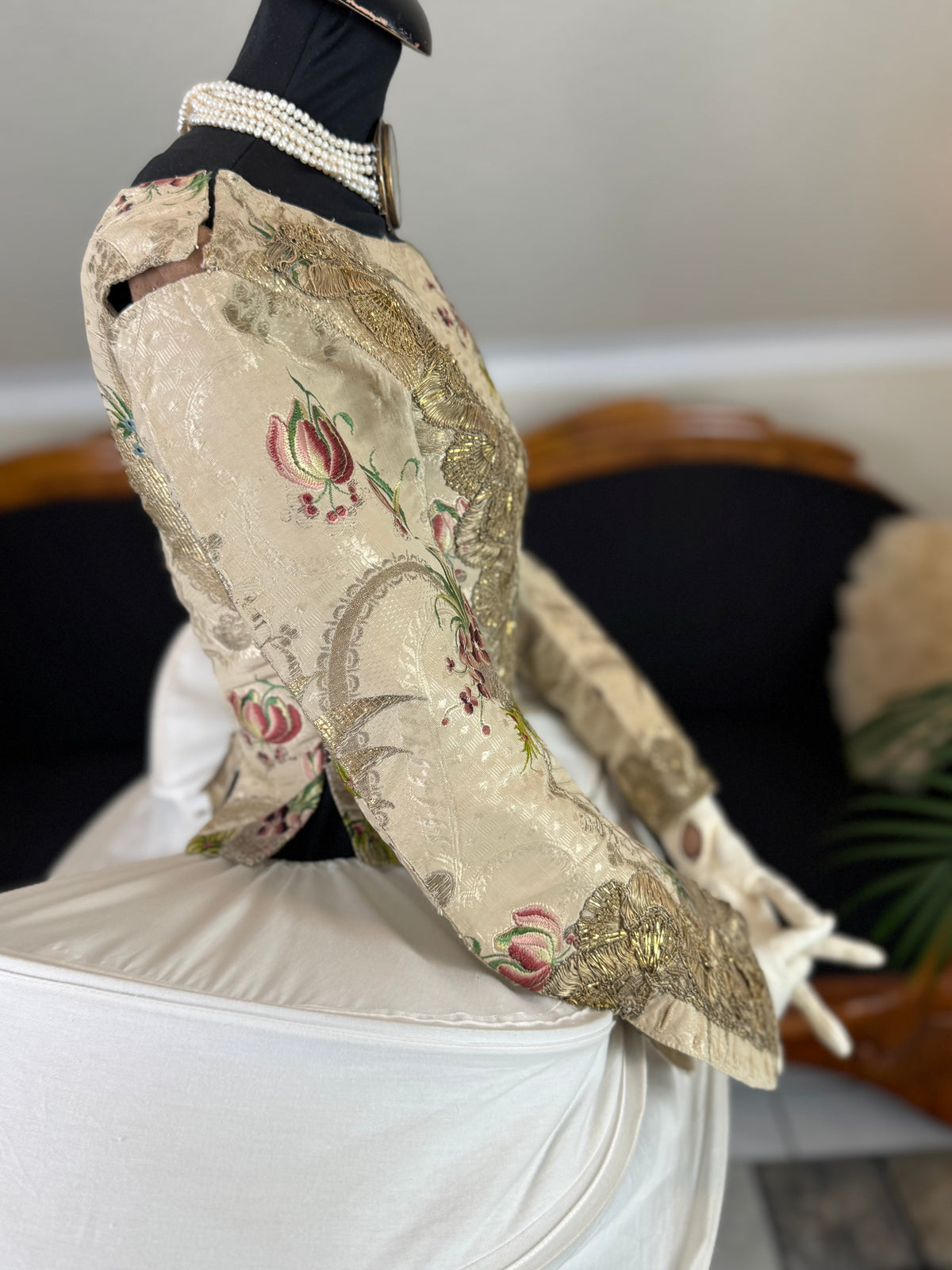 Seltenes Rokoko-Mieder, ca. 1765 – handgenähtes französisches Kleidungsstück aus dem 18. Jahrhundert