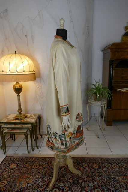 Ägyptische Revival Seidenjacke, ca. 1924 – Appliqué-Motive mit Sphinx, Skarabäus & Pyramide