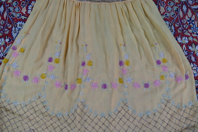 Antikes seidenes, perlenbesetztes Cocktailkleid, ca. 1926