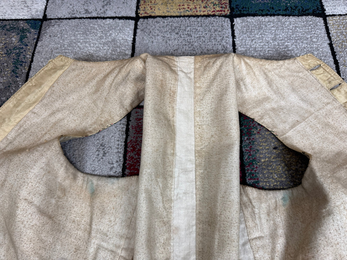 Cream Silk Embroidered Waistcoat, England ca. 1770 – Long‑Line Georgian Men’s Fashion